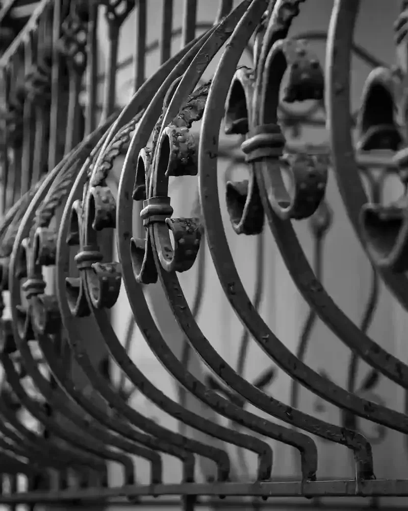 Niagara Falls Railing Experts | Wind & Weather Proof